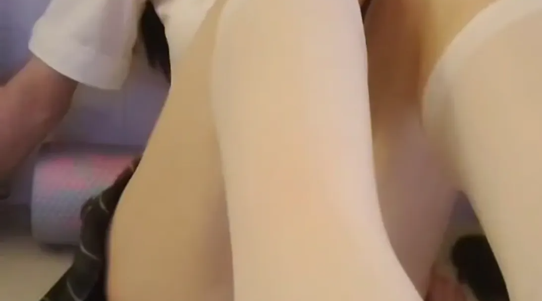 【伪娘】白丝塞你嘴里 牛奶再嘴里