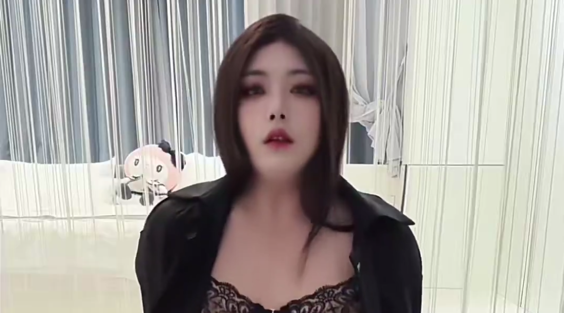 【伪娘】抖音把我直播号给我封了 我造嫩咧个娘了个撅咧！ 导个管子不漏鸡巴也不行了是吧 ……？！